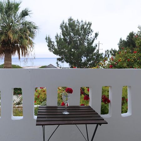 Kathys Island Retreat Apart otel Adia Dış mekan fotoğraf