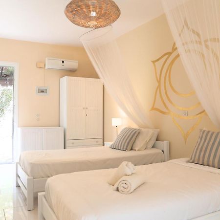 Kathys Island Retreat Apart otel Adia Dış mekan fotoğraf