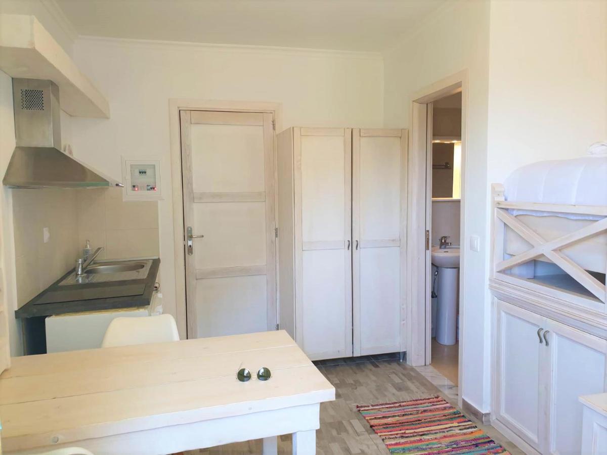 Kathys Island Retreat Apart otel Adia Dış mekan fotoğraf