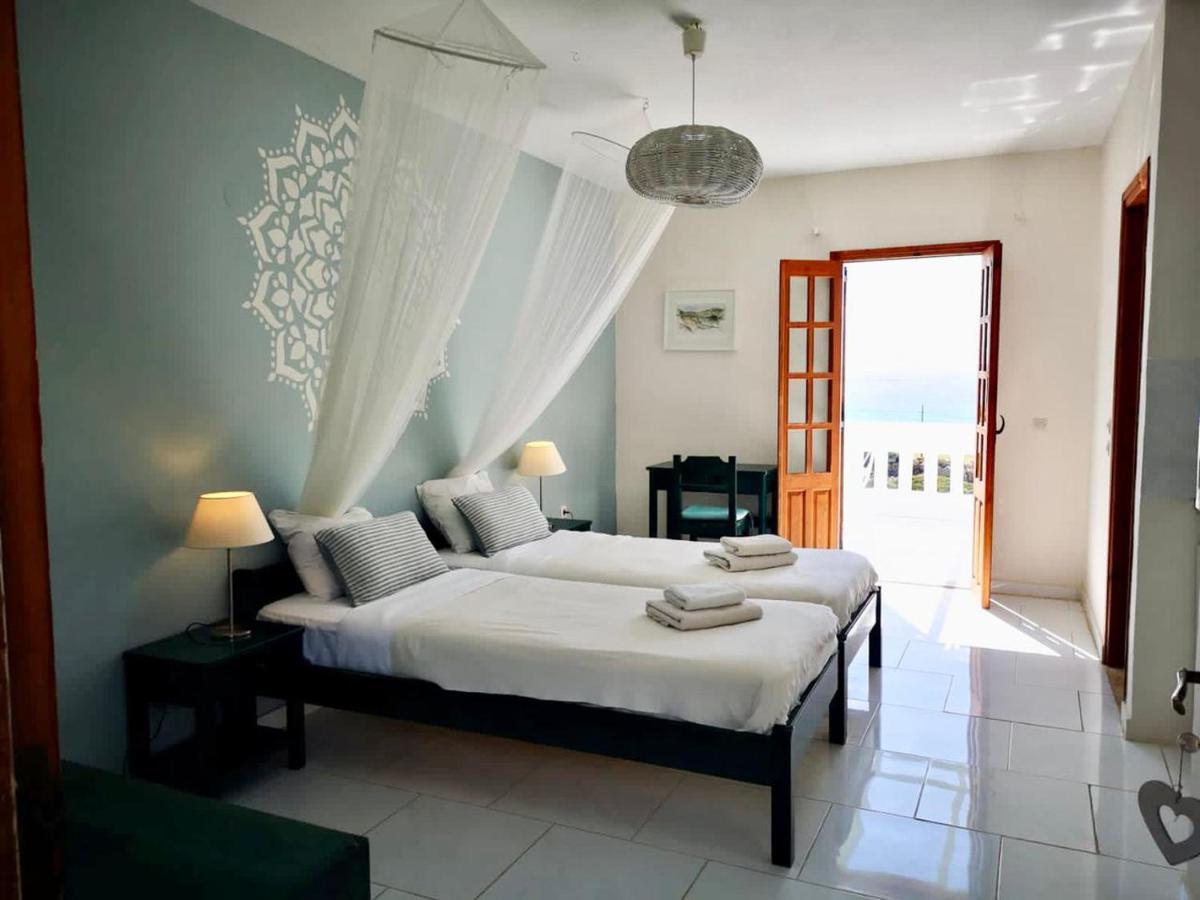 Kathys Island Retreat Apart otel Adia Dış mekan fotoğraf
