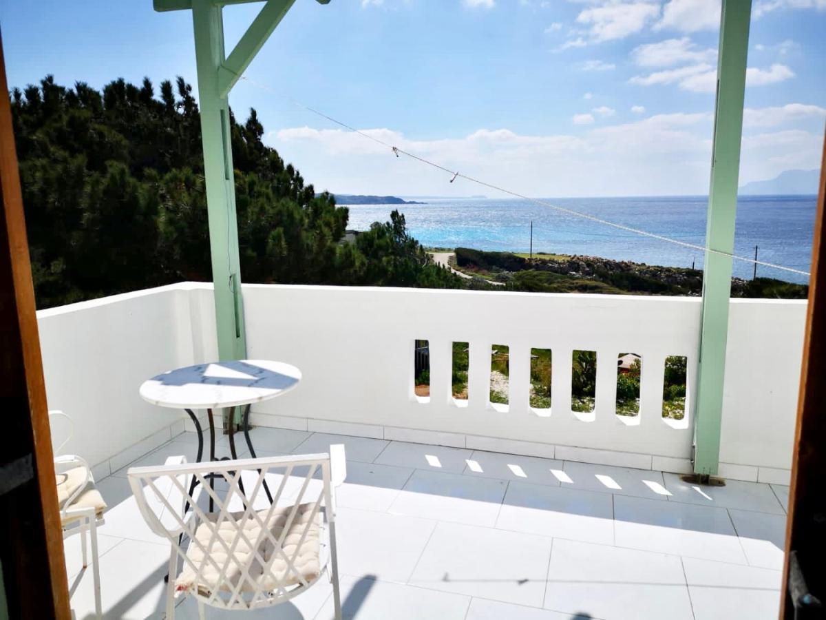 Kathys Island Retreat Apart otel Adia Dış mekan fotoğraf