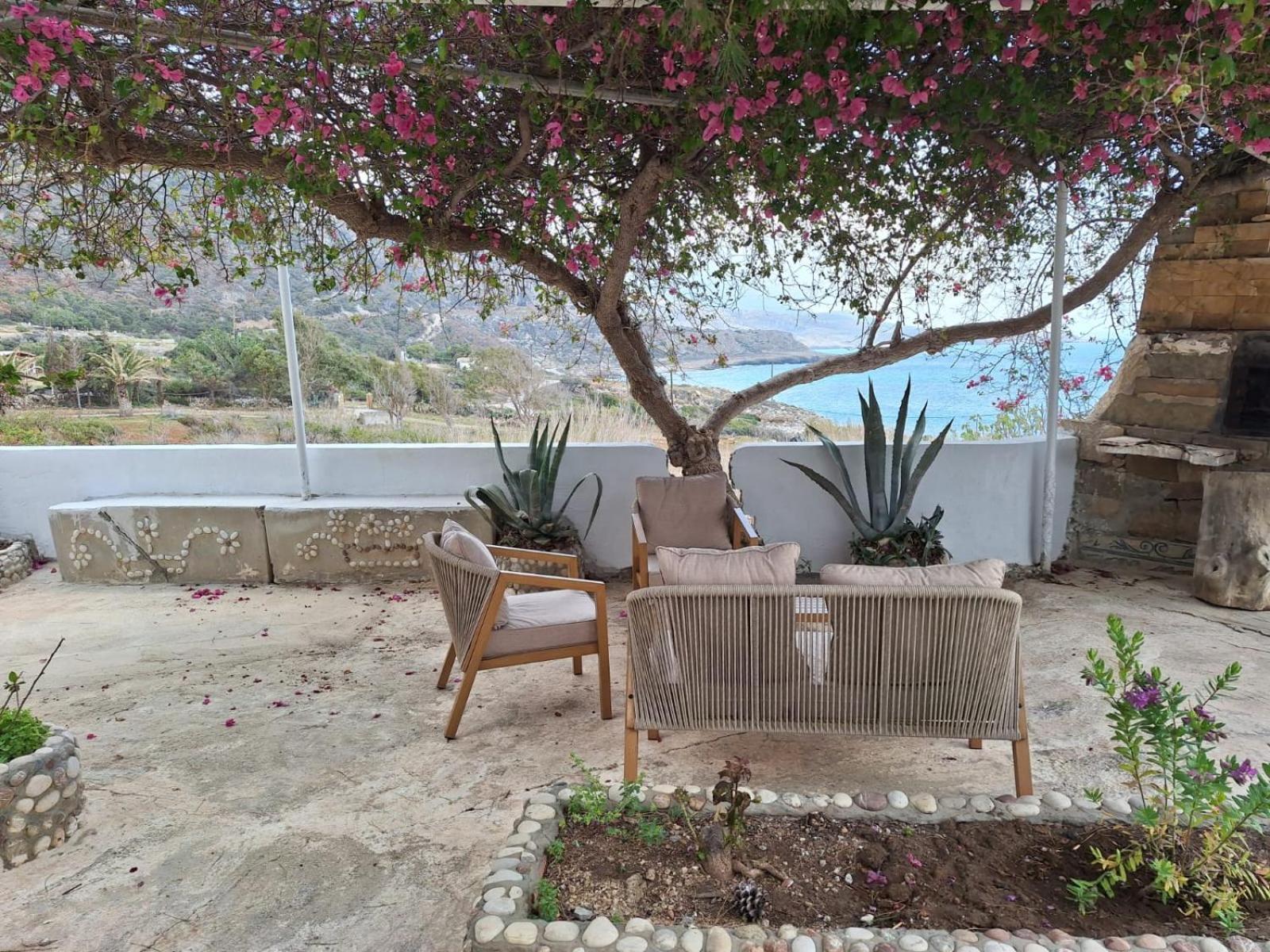 Kathys Island Retreat Apart otel Adia Dış mekan fotoğraf