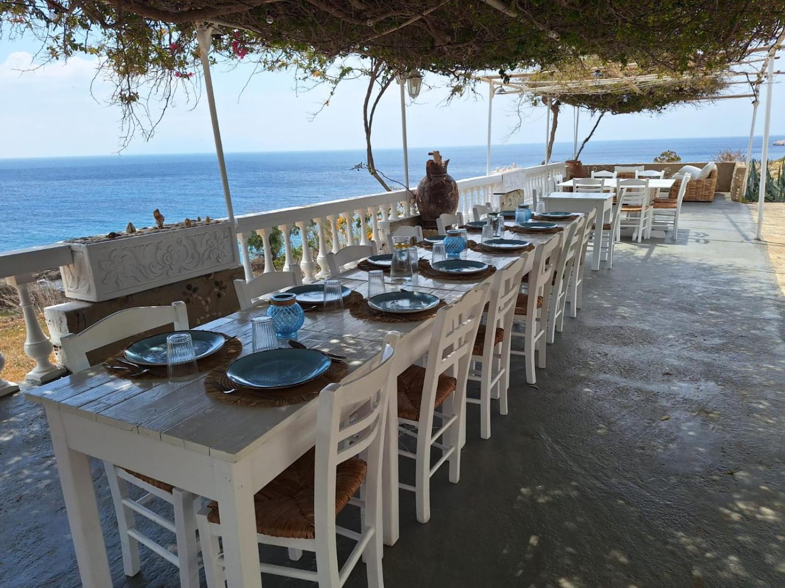 Kathys Island Retreat Apart otel Adia Dış mekan fotoğraf