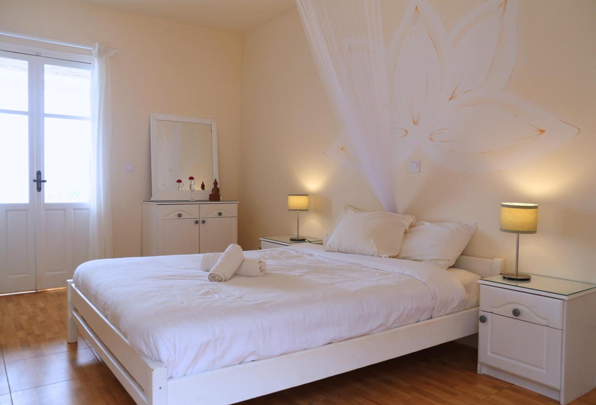 Kathys Island Retreat Apart otel Adia Dış mekan fotoğraf