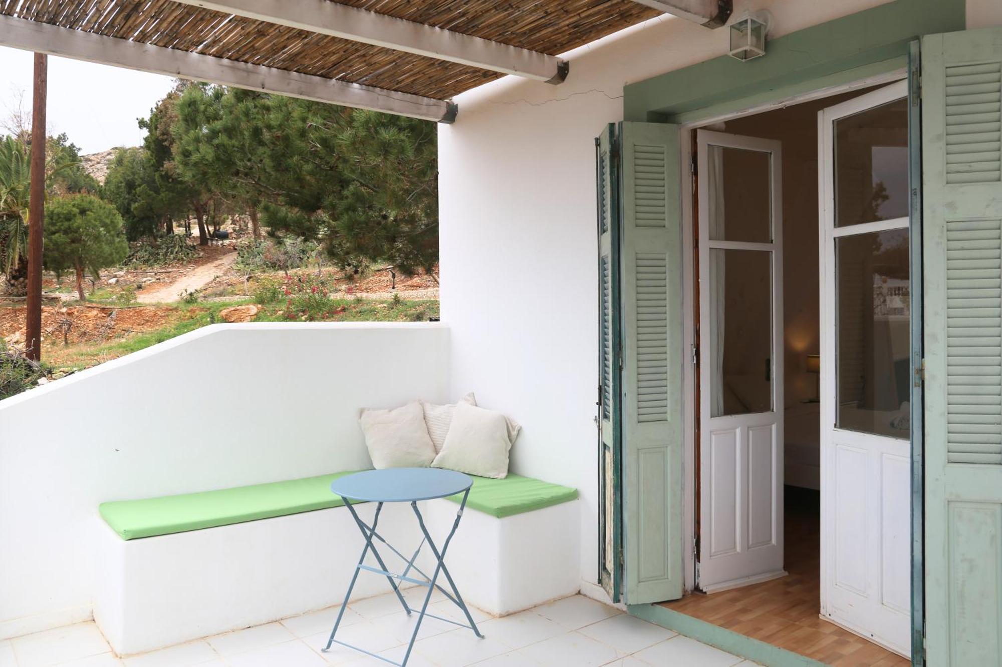 Kathys Island Retreat Apart otel Adia Dış mekan fotoğraf