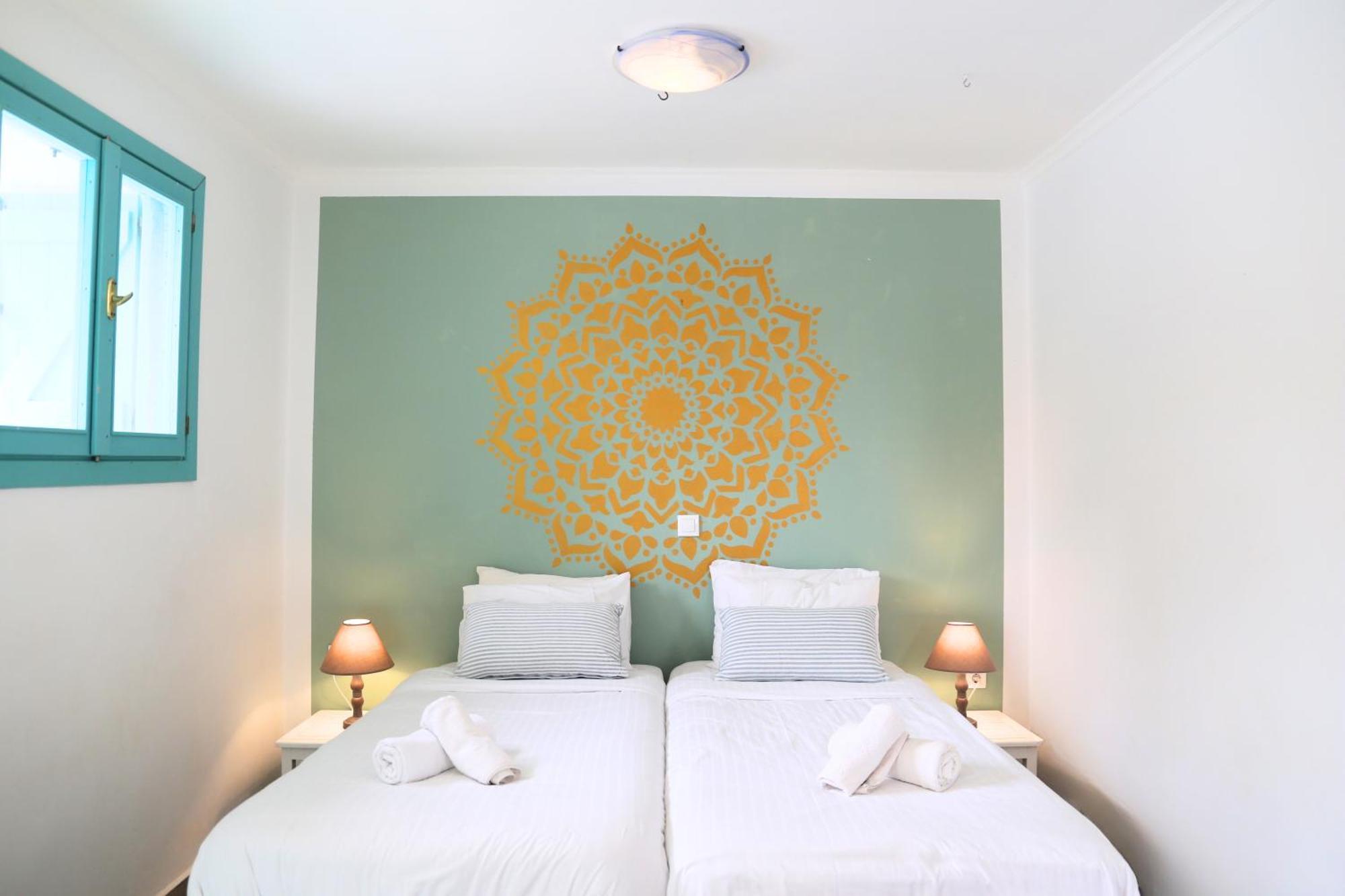 Kathys Island Retreat Apart otel Adia Dış mekan fotoğraf