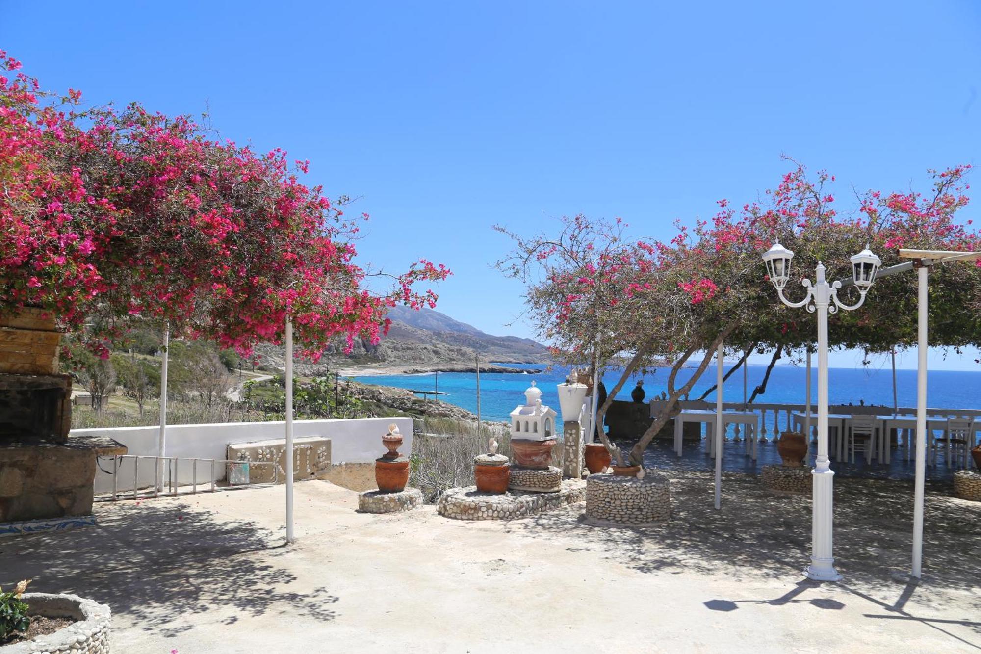 Kathys Island Retreat Apart otel Adia Dış mekan fotoğraf