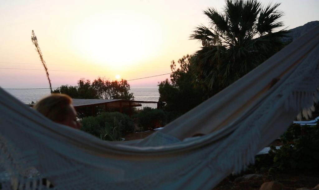 Kathys Island Retreat Apart otel Adia Dış mekan fotoğraf